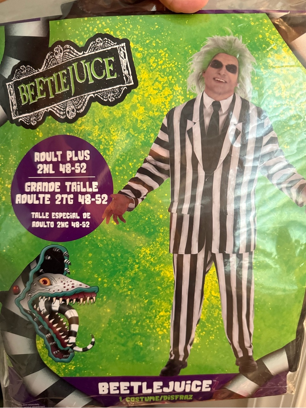 Mens Beetlejuice halloween costume with wig